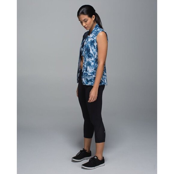 Lululemon Light Speed Vest Sea Side Silver Fox Alberta Lake 8 - Picture 2 of 8
